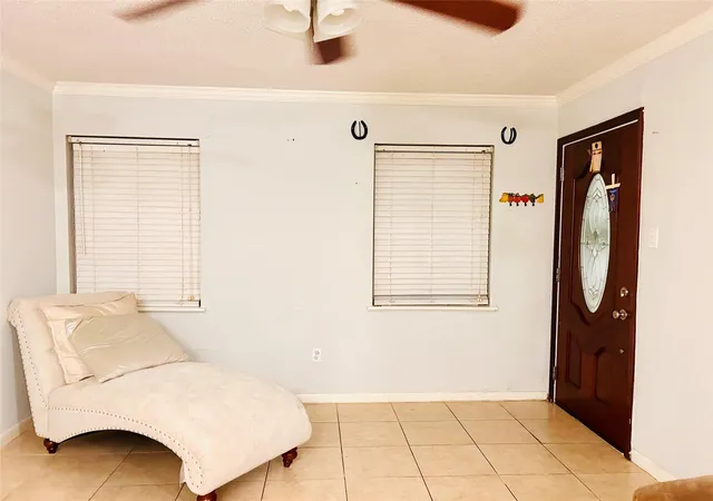 2nd image of 11643 Chimney Rock Rd #B, Houston, TX 77035 | MLS# 79133232
