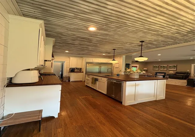 5th image of 1699 Old Woodville Rd, Livingston, TX 77351 | MLS# 77973494