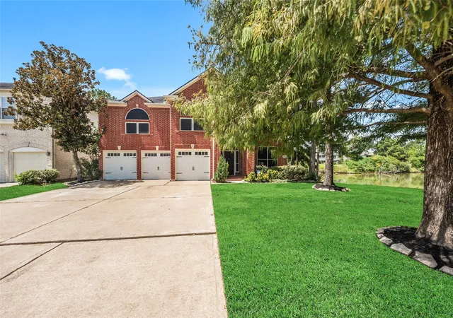 Photo 3 of Single family home for sale at 7819 Heron Lakes Dr, Houston, TX 77064 | MLS# 63577953 | Listing updated on 2026-08-19