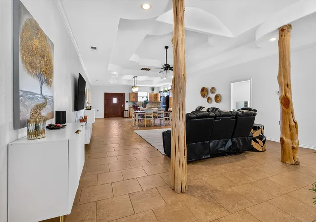 Photo 3 of Single family home for sale at 21174 Us Hwy 281 S, San Antonio, TX 78264 | MLS# 21755108 | Listing updated on 2026-08-27