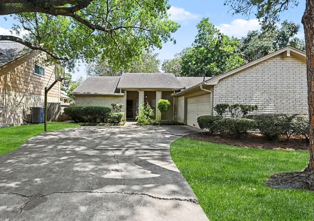 Photo 3 of Single family home for sale at 21307 Park Tree Ln, Katy, TX 77450 | MLS# 46743790 | Listing updated on 2026-09-13
