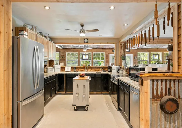 Photo 2 of Sale Pending at 50 County Rd 2122 A, Cleveland, TX 77327 | MLS# 76818051 | Listing updated on 2026-09-02