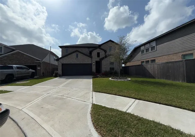 Homes for sale in La Porte, TX | 2412 Elliott Shore Ln, La Porte, TX 77571 | MLS# 54076285