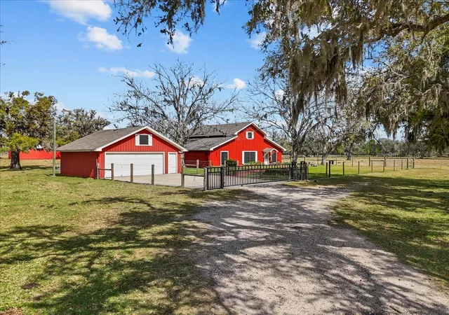 Photo 1 of Sale Pending at 8960 County Rd 505, Brazoria, TX 77422 | MLS# 41193644 | Listing updated on 2026-09-21