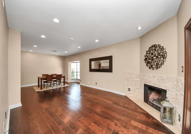 4th image of 2220 Bering Dr #29, Houston, TX 77057 | MLS# 3309396
