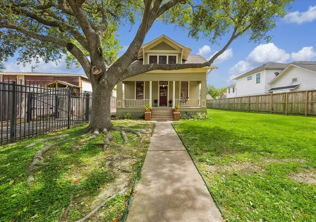 Photo 1 of Single family home for sale at 1846 Arlington St, Houston, TX 77008 | MLS# 51251304 | Listing updated on 2026-09-17