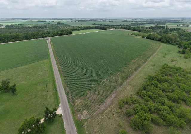 4th image of 53 County Road 453, Taylor, TX 76574 | MLS# 96196238