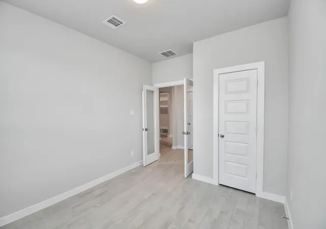 4th image of 14806 Diamond Dove Lane, Houston, TX 77049 | MLS# 54126203