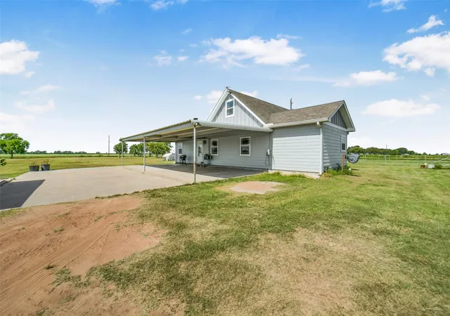 2nd image of 11301 S Fm 441 Rd, Louise, TX 77455 | MLS# 9686025