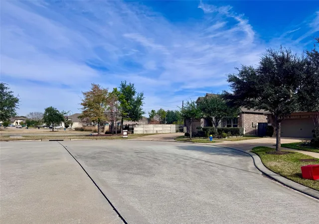Photo 3 of Single family home for sale at 18630 Luma Cvs Ln, Cypress, TX 77429 | MLS# 32433875 | Listing updated on 2026-07-14