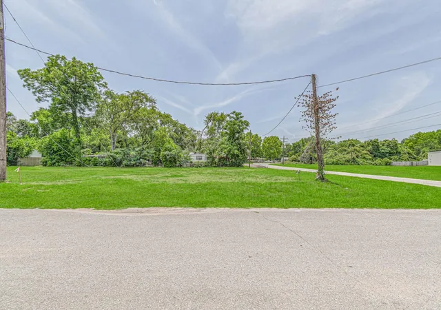 Photo 3 of Land for sale at 317 Woodson St, Willis, TX 77378 | MLS# 24477919 | Listing updated on 2026-07-22
