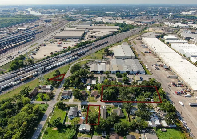 Photo 3 of Land for sale at 7202 Tilgham St, Houston, TX 77020 | MLS# 96365804 | Listing updated on 2026-09-10