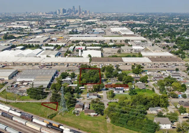 Photo 4 of Land for sale at 7202 Tilgham St, Houston, TX 77020 | MLS# 96365804 | Listing updated on 2026-09-10