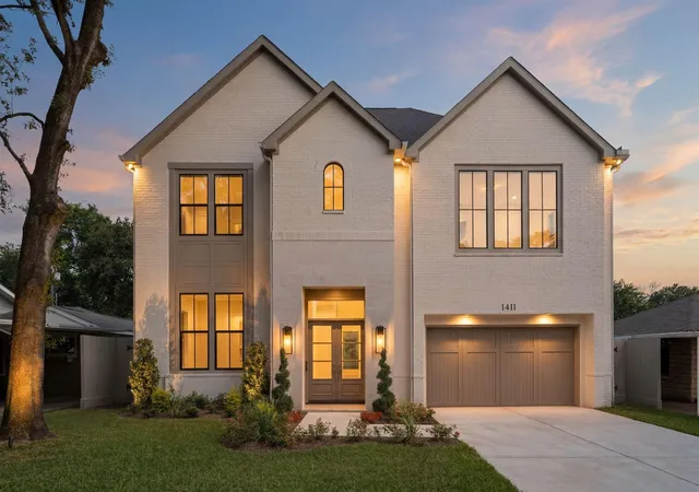 Photo 1 of Sale Pending at 1411 Thornton Rd, Houston, TX 77018 | MLS# 11887146 | Listing updated on 2026-09-17