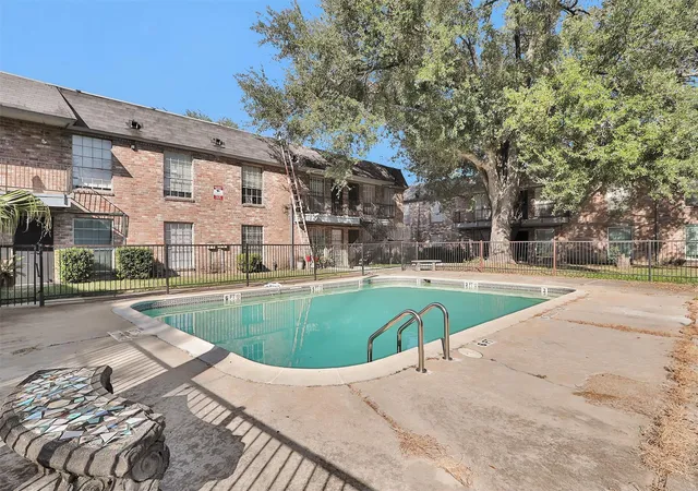 18th image of 201 W Rosamond St #41, Houston, TX 77076 | MLS# 68682436