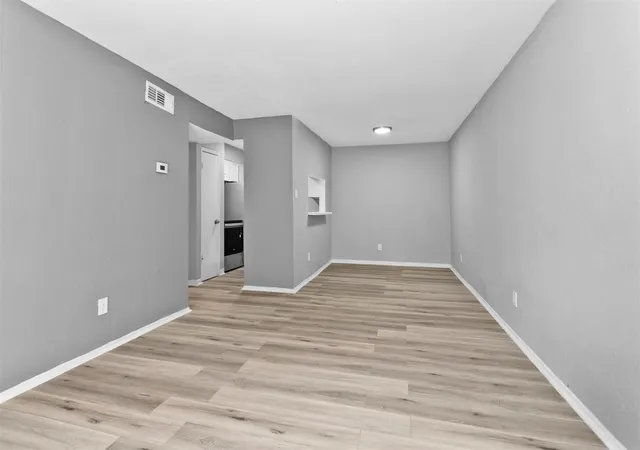 2nd image of 201 W Rosamond St #41, Houston, TX 77076 | MLS# 68682436
