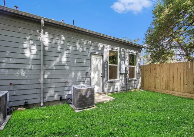 27th image of 3652 Seabrook St #A and B, Houston, TX 77021 | MLS# 62988922