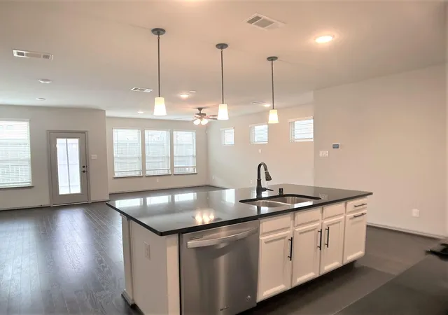 2nd image of 8656 Hollyoaks Creek Ln, Houston, TX 77063 | MLS# 16897593
