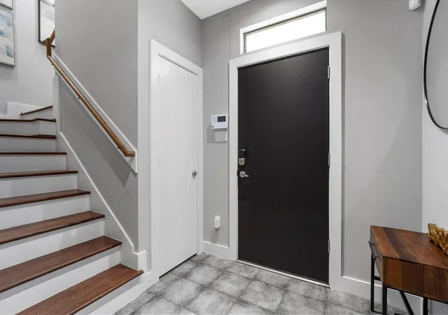 Photo 3 of Townhouse for sale at 926 Lester St, Houston, TX 77007 | MLS# 30073531 | Listing updated on 2026-09-11