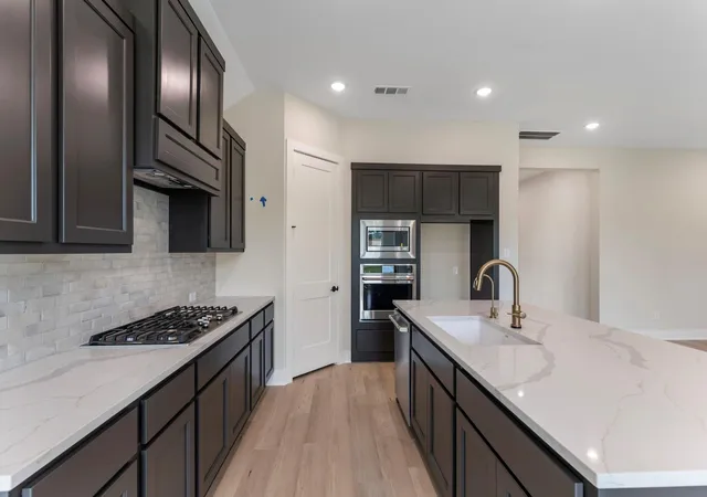 Photo 3 of Single family home for sale at 8143 Fenway Heights Dr, The Woodlands, TX 77389 | MLS# 38730367 | Listing updated on 2026-09-06