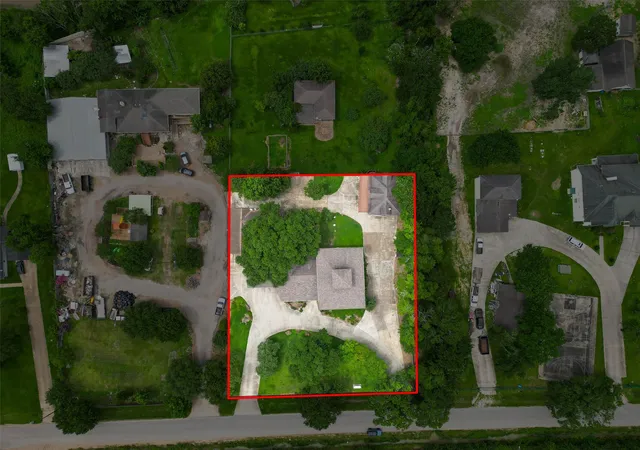 46th image of 323 E Palm St, Fresno, TX 77545 | MLS# 57415214
