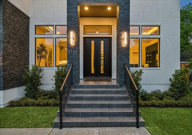 Photo 2 of Mansion for sale at 4714 Tamarisk St, Bellaire, TX 77401 | MLS# 50437112 | Listing updated on 2026-08-29
