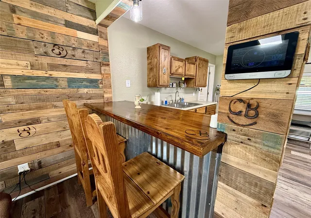 image of 317 Crews Way, West Columbia, TX 77486 | MLS# 25744688