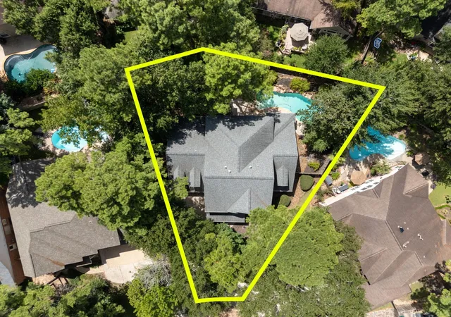 2nd image of 23 Rustic Bend Pl, Spring, TX 77382 | MLS# 75560478