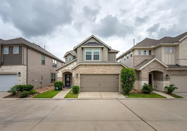Photo 3 of Single family home for sale at 3416 Ovids Orchard Dr, Houston, TX 77025 | MLS# 58138325 | Listing updated on 2026-09-01