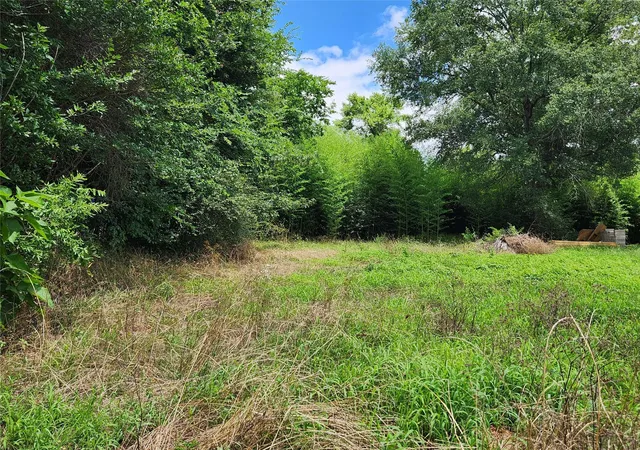 3rd image of 811 Couch St, Kilgore, TX 75662 | MLS# 66132487