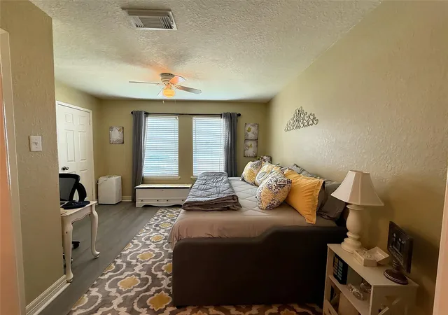 4th image of 418 Garland Dr #120, Lake Jackson, TX 77566 | MLS# 47924530