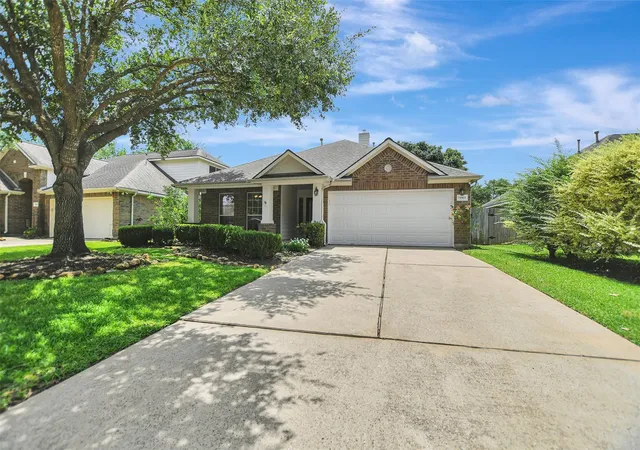 Homes for sale in Pinehurst, TX | 11915 Lois Lane Dr, Pinehurst, TX 77362 | MLS# 68427563