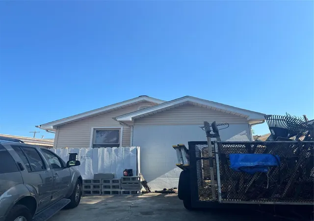Photo 1 of Single family home for sale at 5107 Ave Q 1/2, Galveston, TX 77551 | MLS# 48897782 | Listing updated on 2026-06-22
