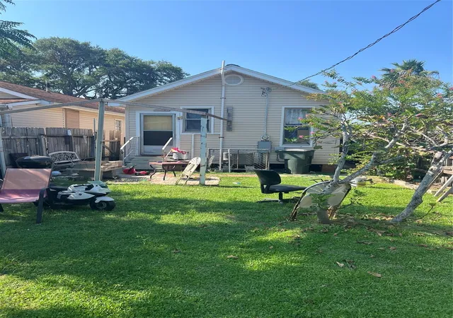 Photo 2 of Single family home for sale at 5107 Ave Q 1/2, Galveston, TX 77551 | MLS# 48897782 | Listing updated on 2026-06-22