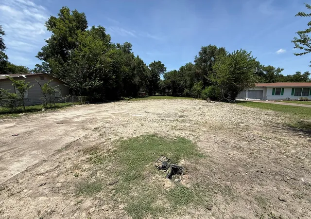 Photo 1 of Sale Pending at 5021 Wilmington St, Houston, TX 77033 | MLS# 11413325 | Listing updated on 2026-09-09