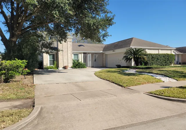 1st image of 11630 Briar Rose Dr, Houston, TX 77077 | MLS# 53335626