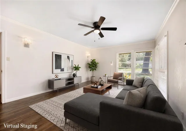 Photo 3 of Sale Pending at 5116 Evergreen St, Bellaire, TX 77401 | MLS# 59358071 | Listing updated on 2026-08-28