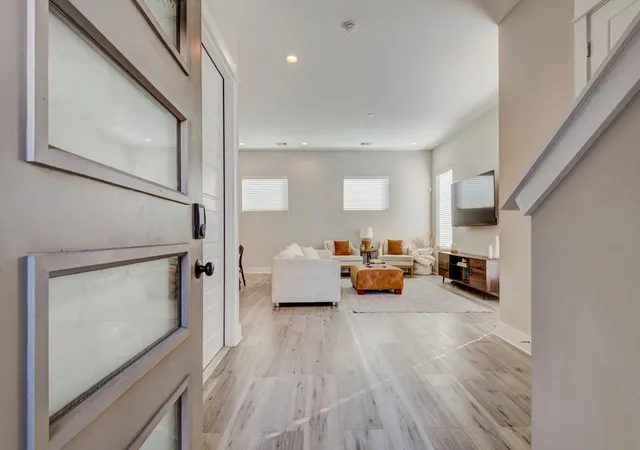 5th image of 1181 W Tidwell Rd #A, Houston, TX 77091 | MLS# 6850841
