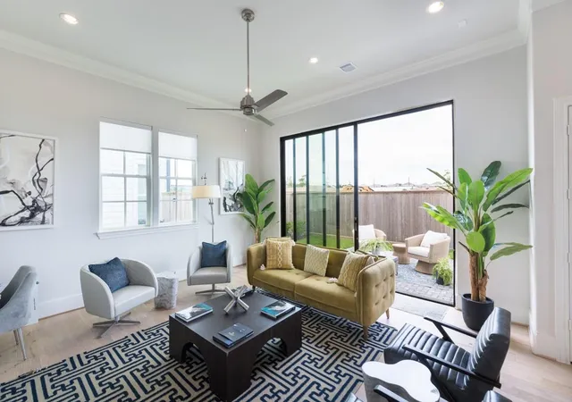 Photo 1 of Single family home for sale at 1006 Golden Nectar, Houston, TX 77008 | MLS# 48962108 | Listing updated on 2026-09-19