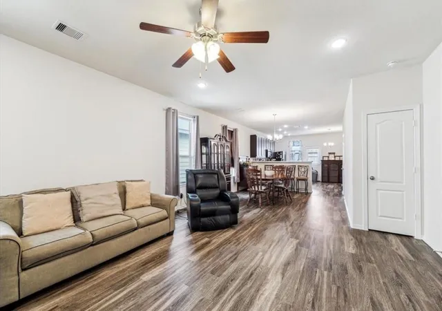 Photo 3 of Sale Pending at 13127 Clifton Hl Ln, Houston, TX 77044 | MLS# 13826098 | Listing updated on 2026-09-10