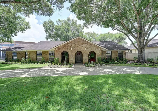 47th image of 204 E Stone St, Brenham, TX 77833 | MLS# 80001911