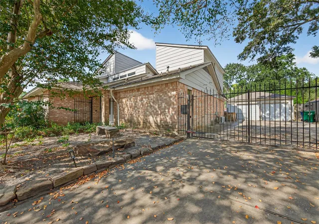 Photo 4 of Single family home for sale at 11719 Chuckson Dr, Houston, TX 77065 | MLS# 53400457 | Listing updated on 2026-05-20