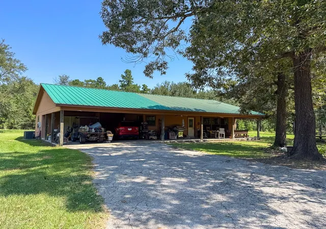 Photo 3 of Sale Pending at 37 Archie Rd, Huntsville, TX 77320 | MLS# 95574689 | Listing updated on 2026-09-29