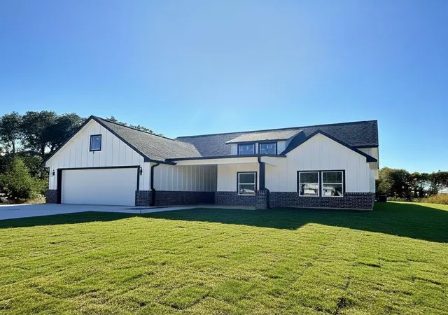 Photo 1 of Single family home for sale at 114 County Rd 3543, Cleveland, TX 77327 | MLS# 66656386 | Listing updated on 2026-09-07
