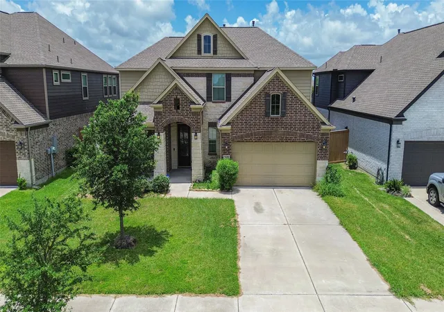 2nd image of 2409 Lake Mist Dr, La Marque, TX 77568 | MLS# 78527599
