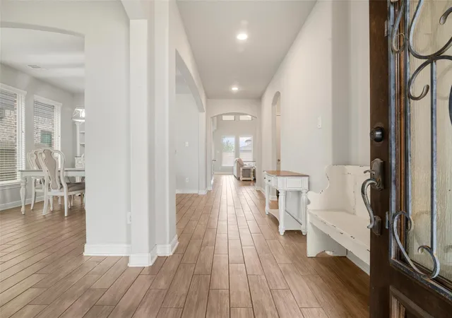 Photo 3 of Single family home for sale at 2409 Lake Mist Dr, La Marque, TX 77568 | MLS# 78527599 | Listing updated on 2026-09-10