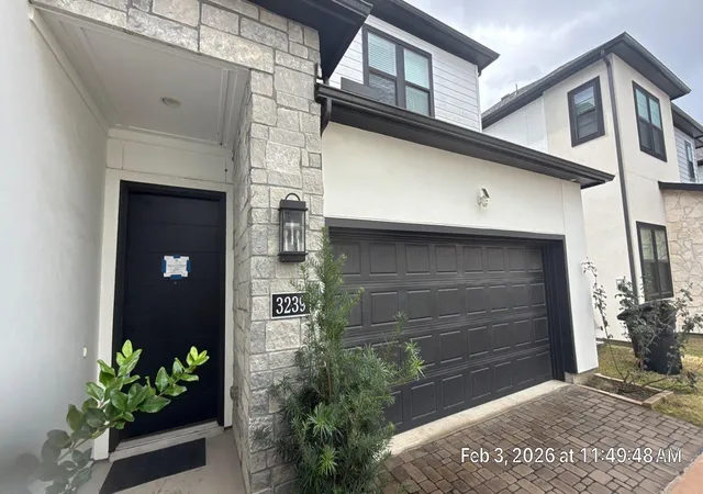 2nd image of 3239 Royal Oaks Hollow Ln, Houston, TX 77082 | MLS# 80800322