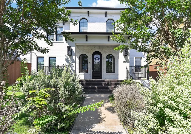 1st image of 2425 Binz St, Houston, TX 77004 | MLS# 51317883