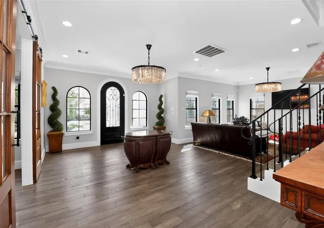 3rd image of 2425 Binz St, Houston, TX 77004 | MLS# 51317883