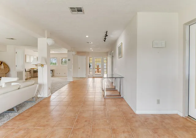 Photo 4 of Sale Pending at 138 Vivian St, Brazoria, TX 77422 | MLS# 82129808 | Listing updated on 2026-09-09